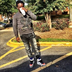 Meet your Posher, Louis